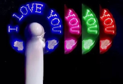 Hand ventilator met eigen tekst in verschillende led kleuren