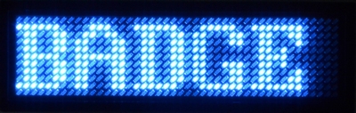 Blauwe LED Badge 44 x 11 ledjes met Bluetooth