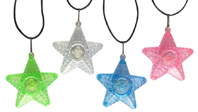 Halsketting Led Ster met 3 gekleurde ledjes (Assorti van 4 kleuren)